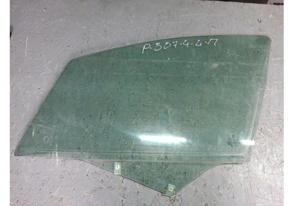 Скло лівої передньої дверки Peugeot 307 SW, 05-08, універсал